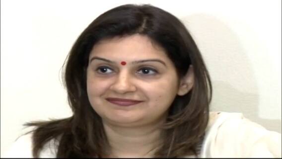 परदेशात जाणाऱ्या विद्यार्थ्यांची अडचण दूर होणार? मुंबई मनपा आणि प्रियंका चतुर्वेदींचं केंद्राला पत्र