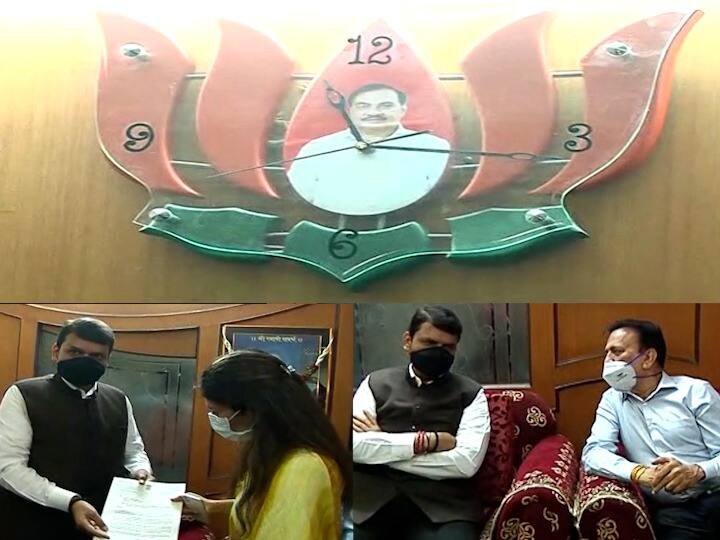 BJP devendra fadnavis met raksha khadse daughter in law of eknath khadse in jalgaon रक्षा खडसेंच्या घरातील 'घड्याळ' चर्चेत; एकनाथ खडसे राष्ट्रवादीत, मात्र कमळाच्या घड्याळावर फोटो कायम