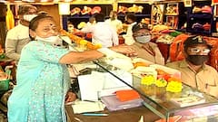 Pune Shops Reopen : पुण्यातील दुकानांचं शटर अखेर उघडलं, ग्राहकांच्या स्वागतासाठी दुकानाबाहेर रांगोळी