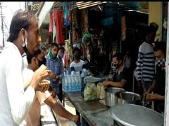 कोरोना कर्फ्यू खत्म होने के बाद रायबरेली में सड़कों पर घूमते दिखे लोग, कोविड प्रोटोकॉल की उड़ी धज्जियां