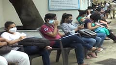 Mumbai Vaccination:राजावाडी रुग्णालयात परदेशी शिक्षणाला जाण्याआधी लसीकरणासाठी विद्यार्थ्याच्या रांगा