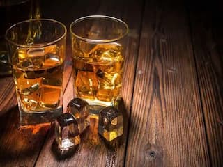 ਸ਼ਰਾਬ ਨਾਲ ਭੁੱਲ ਕੇ ਵੀ ਨਾ ਖਾਓ ਇਹ ਚੀਜ਼ਾਂ, ਸਿਹਤ ਲਈ ਬੇਹੱਦ ਘਾਤਕ