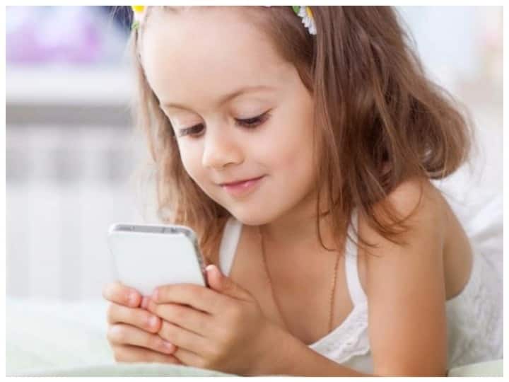 If children have got addicted to smartphone, then keep an eye on their activity with parental control tool लॉकडाउन में बच्चे ज्यादा कर रहे हैं स्मार्टफोन का यूज तो ऐसे रखें उनकी एक्टिविटी पर नजर