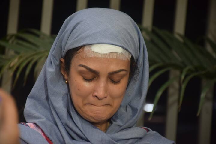 Nisha broke down into tears while addressing the media outside the police station on Tuesday evening. She sported a bandage on her head and accused her husband of having an affair with another actress.