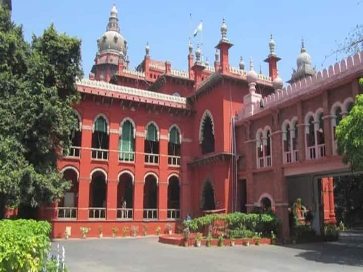 Madras court ordered to follow Covid rules, staff accused the company of being negligent मद्रास कोर्ट ने रेनां- निसान को कोविड नियम मानने का दिया आदेश, स्टाफ ने कंपनी पर लापरवाही बरतने का लगाया था आरोप