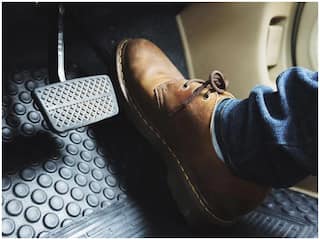 How To Control A Car If Brakes Fail While Driving? How To Avoid An Accident RTS How To Control A Car If Brakes Fail While Driving? How To Avoid An Accident