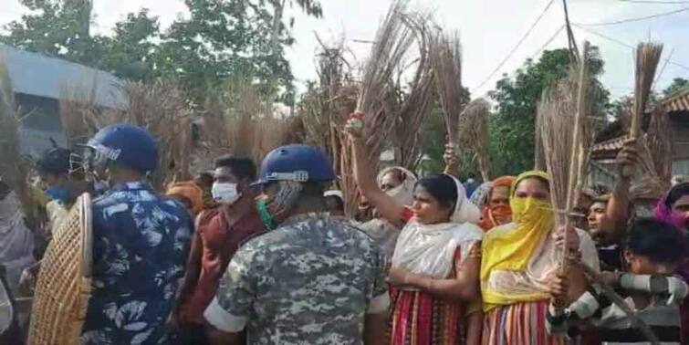 BJP workers not allowed to visit their dead party worker house in Sitai of Coochbehar BJP Worker Death: সিতাইয়ে মৃত দলীয় কর্মীর বাড়িতে যেতে গিয়ে বিক্ষোভের মুখে সায়ন্তন বসু, নিশীথ প্রামাণিকরা