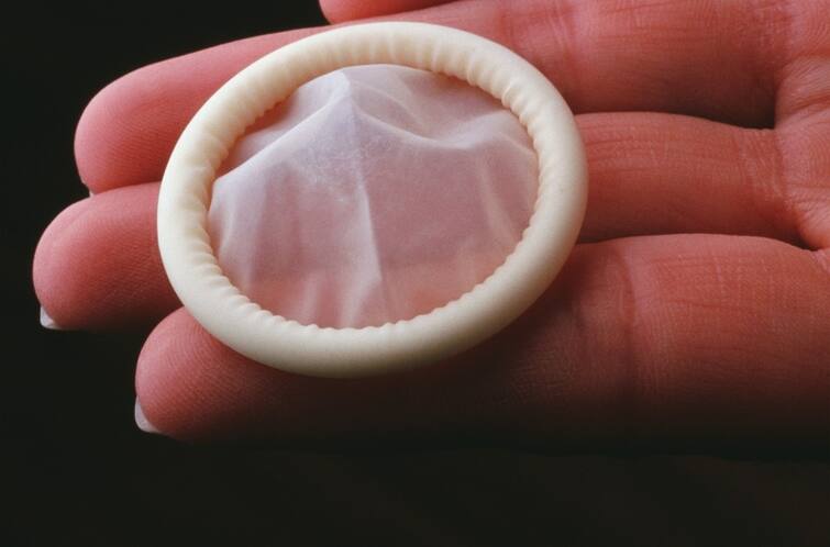 Why is India's condom usage so low? First 'condomology' report notes social factors ભારતમાં કૉન્ડમનો વપરાશ કેમ ઓછો છે? પહેલી 'કૉન્ડોમોલૉજી' રિપોર્ટમાં ચોંકાવનારો ખુલાસો