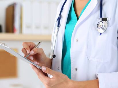 594 Doctors Died During Second Wave Of COVID-19, Says IMA 594 டாக்டர்களை காவு வாங்கிய 2வது அலை தமிழகத்தில் 21 டாக்டர்கள் பலி!