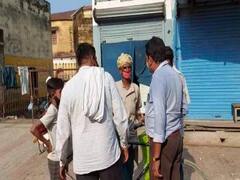 श्रावस्ती में वैक्सीन के नाम पर ग्रामीणों में भय, स्वास्थ्य विभाग की टीम को करनी पड़ रही कड़ी मशक्कत