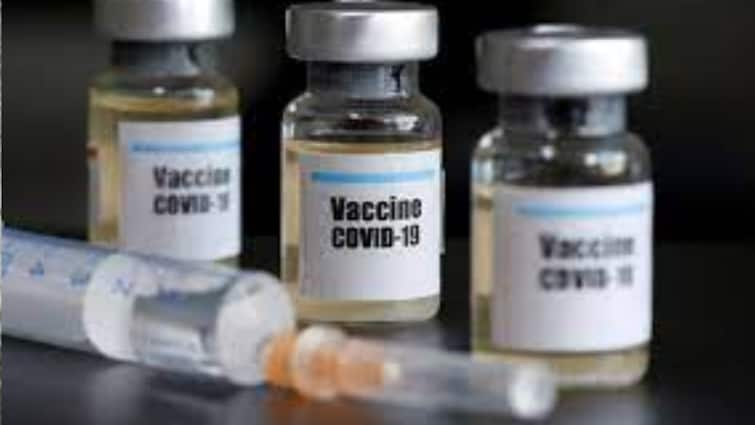 How much tax does the government charge for taking vaccine in private hospitals. Know the detail Vaccination: जानिए, प्राइवेट अस्पतालों से वैक्सीन लेने पर सरकार कितने रुपए टैक्स से कमा रही है