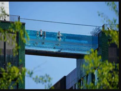 Londons Skypool gets varied response from twitter people ஆகாயத்தில் நீச்சல் குளமா? அசர வைத்த அற்புத படைப்பு!