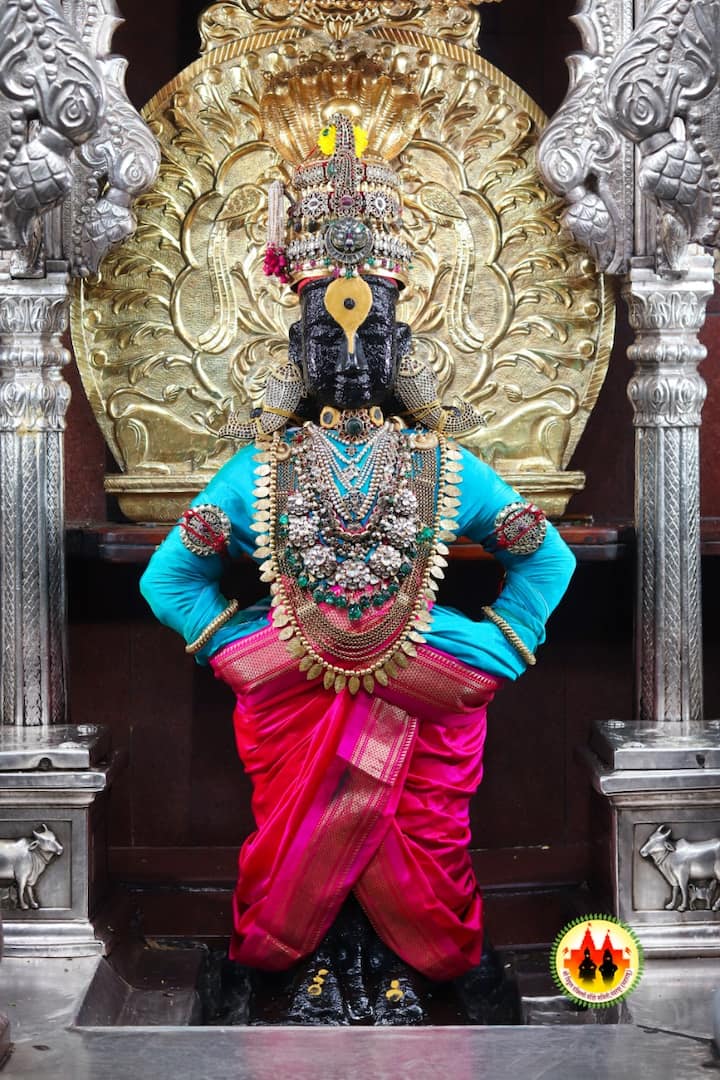 सध्या भाविकांकडून सातत्याने मागणी होत असल्याने मंदिर समितीने लॉकडाऊन न उठल्यास देशभरातील भाविकांना ऑनलाईन विक्री करण्याची तयारी ठेवली आहे.