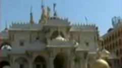 ગઢડા ગોપીનાથજી મંદિરના પૂર્વ ચેરમેન અને પૂર્વ કોઠારી સ્વામીને કેમ કરાયા તડીપાર?, જાણો શું છે મામલો ?