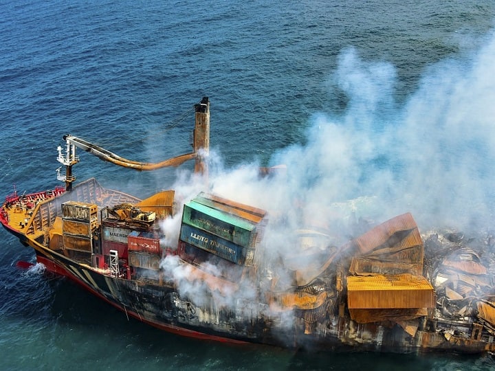 Sri Lanka: MV X-Press Pearl Cargo Ship Sinks Off, Marine Disaster Burnout cargo vessel Marine Disaster! Fire-Hit Chemical Cargo Ship Sinks Off Sri Lanka’s Coast, Poses Severe Environmental Threat