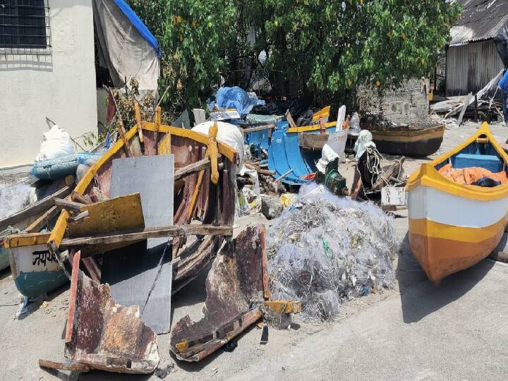 Fishermen upset on state government for announcing ridiculously meager financial assistance to cyclone tauktae hit fishermen Cyclone tauktae : सरकारने केलेली आर्थिक मदत हास्यास्पद, मच्छिमारांची टीका; 15 जूनला आंदोलनाचा इशारा