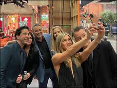 Jennifer Aniston's 'Bazillionth' Selfie With Co-Stars From 'Friends: The Reunion' Breaks The Internet