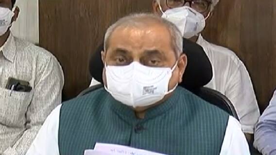 ગુજરાતમાં 800 જેટલી એમ્બ્યુલન્સ 24 કલાક જુદા જુદા તાલુકામાં કાર્યરતઃ નીતિન પટેલ