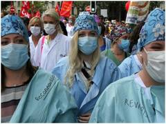 ब्रिटेन में बढ़ रहे हैं कोरोना के मामले, तीसरी लहर आने की पूरी संभावना- विशेषज्ञ