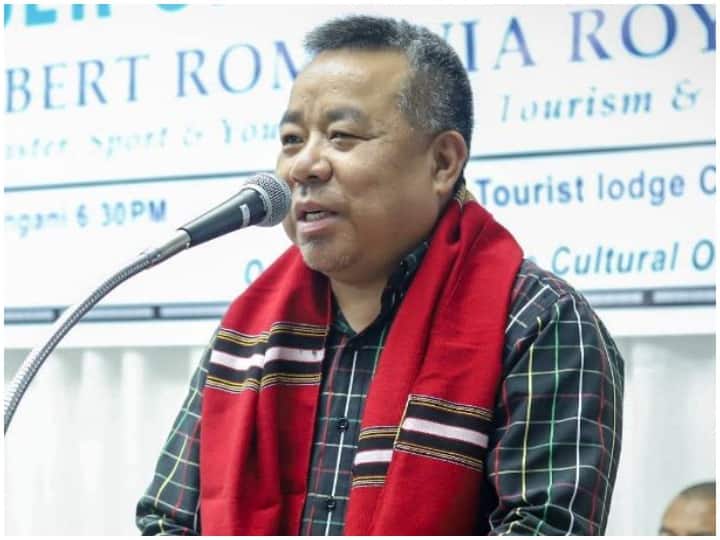 मिजोरम: अगले 8 महीने तक गरीब परिवारों के राशन का खर्चा उठाएंगे खेल मंत्री Mizoram Sports Minister will bear the cost of ration of poor families for the next 8 months मिजोरम: अगले 8 महीने तक गरीब परिवारों के राशन का खर्चा उठाएंगे खेल मंत्री