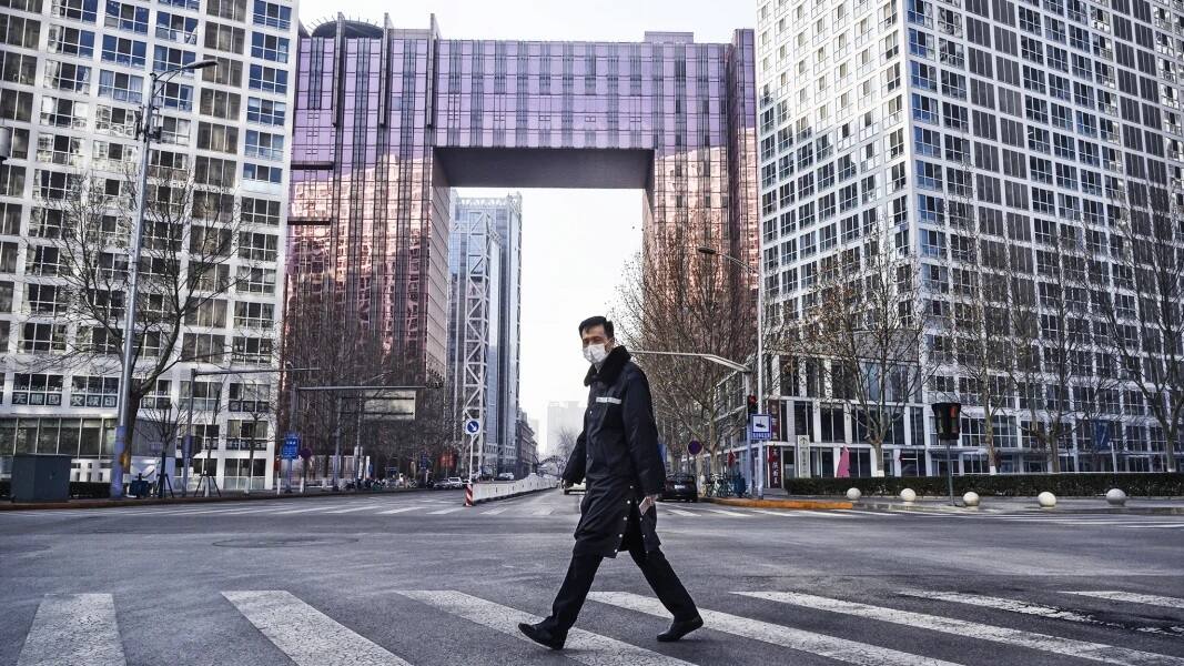 ચીનમાં ફરી કોરોના વાયરસનો પ્રકોપ વધતા કડક લોકડાઉન લદાયુ, લોકોને ઘરમાં જ રહેવાના આદેશ Strict lockdown was imposed in China again as cases of corona virus increased ચીનમાં ફરી કોરોના વાયરસનો પ્રકોપ વધતા કડક લોકડાઉન લદાયુ, લોકોને ઘરમાં જ રહેવાના આદેશ