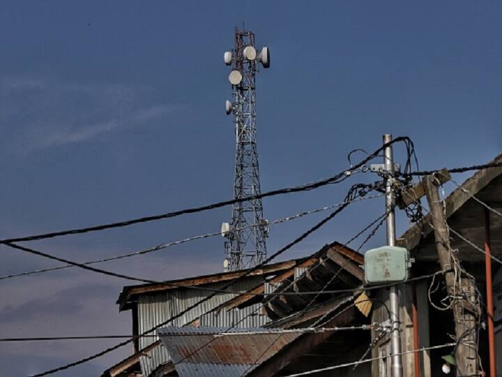 Cabinet Approves Four-Year Moratorium For Telecom Companies Burdened Under AGR & Spectrum Dues Ashwini Vaishnaw Cabinet Approves Four-Year Moratorium For Telecos Burdened Under AGR, Spectrum Dues