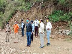 उत्तराखंड: पौड़ी के जिलाधिकारी ने लिया अधूरी सड़कों और सिंचाई नहरों के निर्माण का जायजा