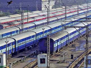 Railway Recruitment 2021: रेलवे में अप्रेंटिस के 3000 से ज्यादा पदों पर आवेदन करने की आखिरी तारीख कल, ऐसे करें अप्लाई