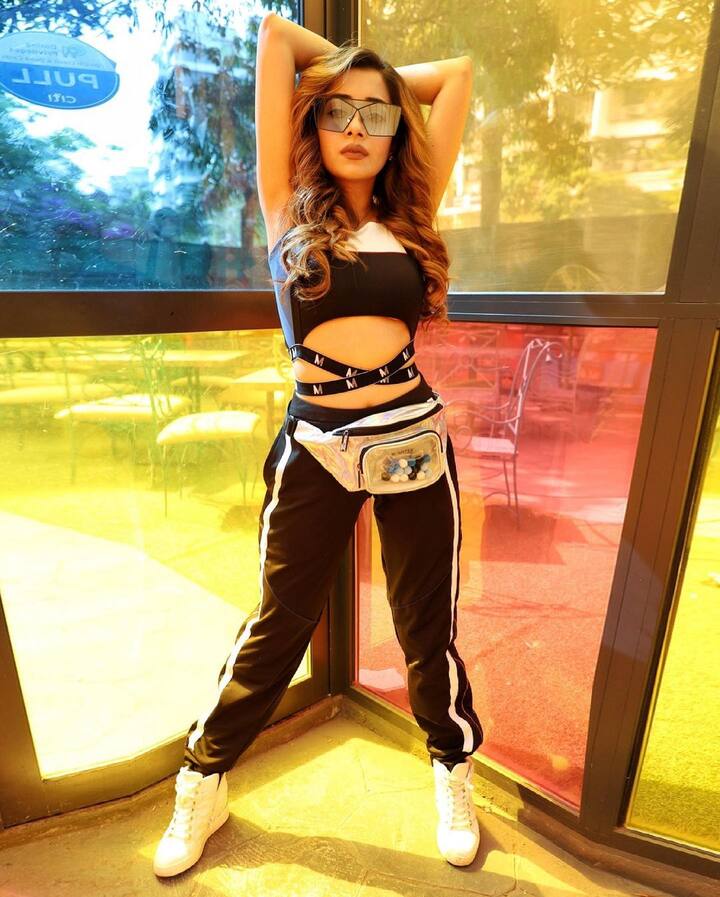 उतरन के बाद टीना दत्ता ‘कोई आने को है’, ‘कर्मफल दाता शनि’ और ‘डायन’ में दिखी थीं तो वहीं ‘खतरों के खिलाड़ी’, ‘बिग बॉस’, ‘नच बलिए’ जैसे रियलिटी शोज में भी टीना नजर आ चुकी हैं.  (फोटो - इंस्टाग्राम)