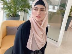 'हिजाब' की वजह से यूजर ने उड़ाया Sana Khan का मजाक, एक्ट्रेस ने करारा जवाब देकर बोलती बंद कर दी