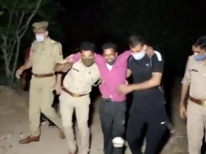 Police nabbed three criminals in noida after encounter नोएडा: एनकाउंटर के बाद गिरफ्तार हुए तीन शातिर बदमाश, पुलिस की गोली से एक घायल