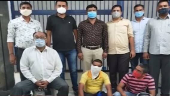 ગાંધીનગરમાં પોલીસના દરોડા, 4 બોગસ તબીબની ધરપકડ