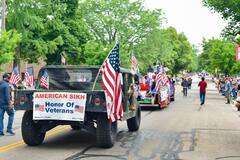 ਸਪਰਿੰਗਫੀਲਡ ਦੀ ਸਾਲਾਨਾ ‘ਮੈਮੋਰੀਅਲ ਡੇਅ ਪਰੇਡ’ ਵਿੱਚ ਵਿਸ਼ਵ ਯੁੱਥਾਂ ’ਚ ਸ਼ਹੀਦ ਹੋਏ ਅਮਰੀਕਨ ਅਤੇ ਸਿੱਖ ਫੌਜੀਆਂ ਨੂੰ ਦਿੱਤੀ ਗਈ ਸ਼ਰਧਾਂਜਲੀ