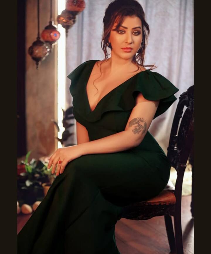 शिल्पा शिंदे हर एपिसोड के 40 हजार रुपये चार्ज करती हैं.