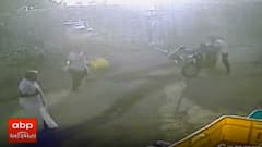 સુરેન્દ્રનગરઃ લખતરના ગ્રામ્ય વિસ્તારોનો કપિરાજનો આતંક, વાહનચાલક પર કર્યો હુમલો, જુઓ CCTV