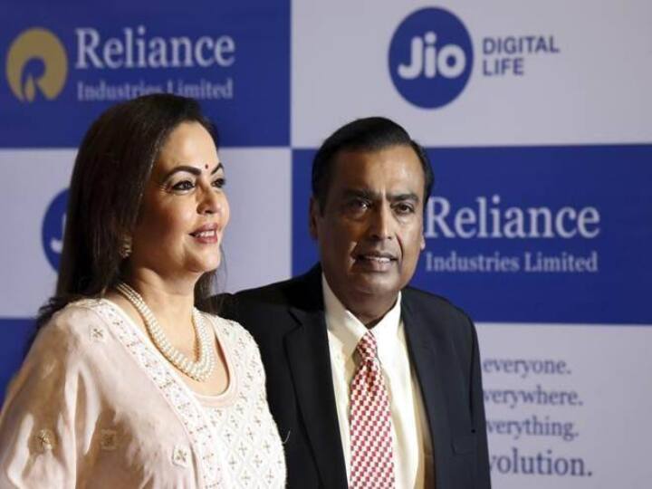 RIL Shares In Red Ahead Of AGM; Will Ambani's Announcements Make It Green? | 5 Things To Expect RIL Shares In Red Ahead Of AGM; Will Ambani's Announcements Make It Green? | 5 Things To Expect