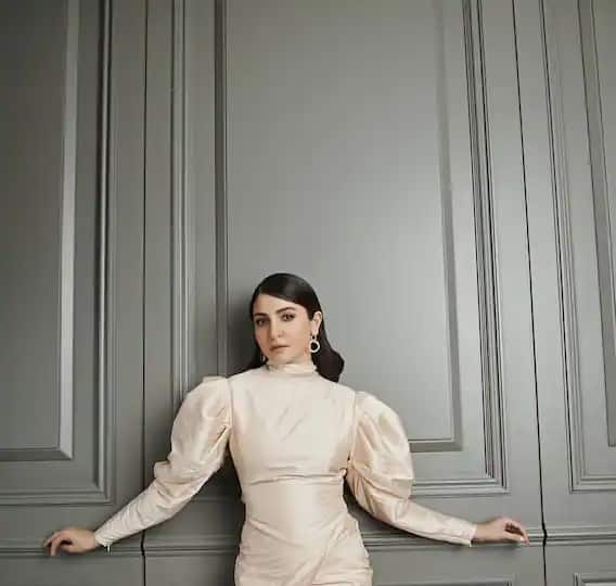 सामन्थाने 2010 मध्ये गौतम मेननच्या 'ये माया चेसावे' या चित्रपटाद्वारे चित्रपटसृष्टीत पदार्पण केले होते, यासाठी तिला सर्वोत्कृष्ट डेब्यू अभिनेत्रीचा पुरस्कारही मिळाला होता. त्यानंतर सामन्थाने एकापेक्षा एक भारी चित्रपटात काम केले आहे.