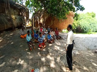 மதுரையின் சுவிட்சர்லாந்து அரிட்டாபட்டி;  அட நம்ம KPY ராமர் ஊரா இது!