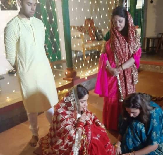 बॉलीवूड अभिनेत्री यामी गौतम (Yami Gautam) गुरुवार (4 जून) रोजी विवाहबंधनात अडकली यामी गौतमने लेखक आणि दिग्दर्शक आदित्य धरसोबत (Aditya Dhar) लग्नगाठ बांधली. स्वत: सोशल मीडियावर फोटो शेअर करत तिनं आपल्या लग्नाची बातमी चाहत्यांना दिली. (सर्व छायाचित्र- इनस्टाग्राम)