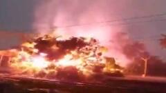 Hooghly: ঝড়ে চন্দননগর স্টেশনের দুই নম্বর প্ল্যাটফর্মের ওভারহেডে গাছ পড়ে আগুন