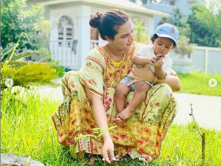 করোন সেরে উঠে বাড়িতেই রয়েছেন শুভশ্রী। সময় কাটাচ্ছেন পরিবার ও ছোট্ট ইউভানের সঙ্গে।