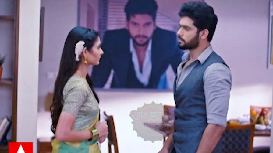 Pallavi and Raghav get proofs against Mandar; Mandar to get engaged to  Pallavi in 'Mehndi Hai ...