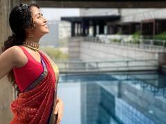 கொஞ்சி...கொஞ்சி... விளையாடும் கியூட் அனுபமா...!