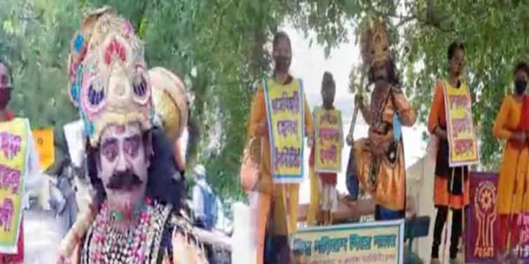 Yaamraaj gets down on  streets of Chandannagar creates covid 19 awareness among people Covid19 Awareness: কোভিড সচেতনতায় পথে 'যমরাজ', মানুষকে দিলেন ধমক, হাতে তুলে দিলেন মাস্ক