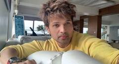 बेहद आलीशान है सिंगर Himesh Rashmiya का घर, पत्नी ने किचन के लिए बनाए है ये स्पेशल रुल्स, देखें Inside तस्वीरें