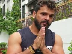 भोजपुरी स्टार खेसारी लाल यादव ने की सभी से टीका लगवाने की अपील, कहा- वैक्सीन है, तो सब 'ठीक है'