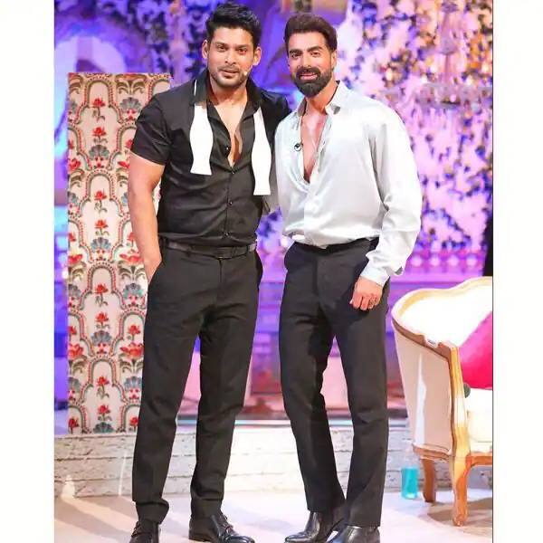 ऐसा लग रहा है कि शो में जज तुषार कालिया और सिद्धार्थ शुक्ला की बॉन्डिंग काफी बेहतरीन रही.