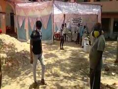 कम्युनिटी किचन में वैक्सीनेशन टीम के पहुंचने के बाद पसरा सन्नाटा, डर से खाना खाने नहीं जा रहे ग्रामीण