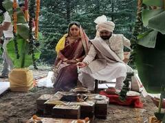 In Pics : नात्यास नाव आपुल्या...; अग्नीच्या साक्षीनं यामी- आदित्यच्या सहजीवनाची सुरुवात