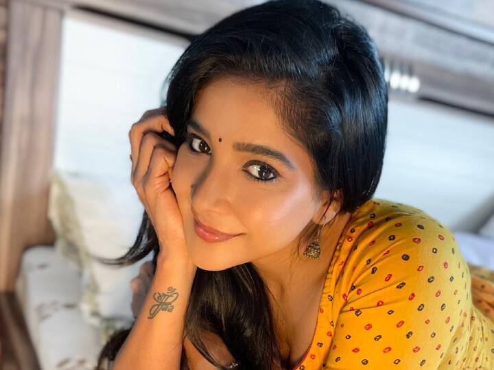அவ்வப்போது போட்டோக்கள் பதிவிடுவது சாக்ஷியின் பொழுதுபோக்கு